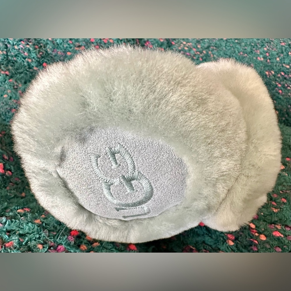 🎸UGG🎸🔥NWT🔥Sheepskin Embroidery Earmuff Grey Mist - Picture 14 of 14